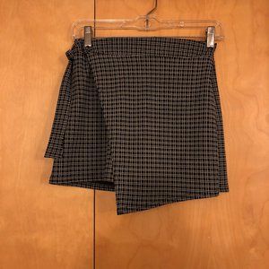 PLT Black Base Check Belted Skort